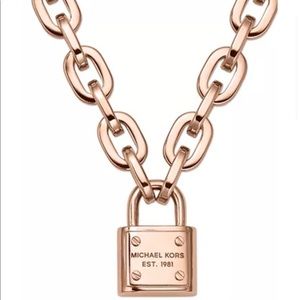 Michael Kors
Chain and Padlock Pendant Necklace
